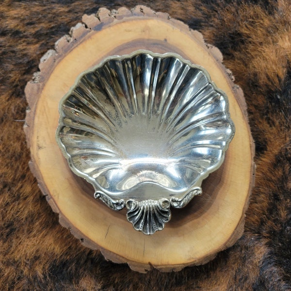 Regencycore Shell Dish