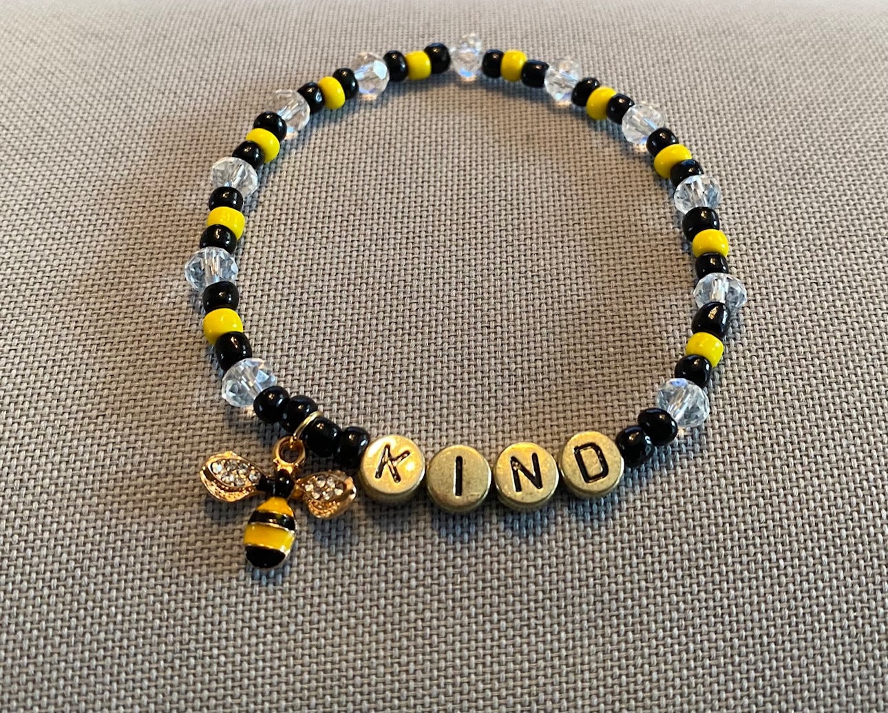 BEE KIND bracelet Beaded bracelet with bee charm Positive Etsy 日本
