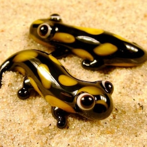 Fire salamander, glass animal / figurine, size approx. 20 mm, price for 1 piece, Czech quality work, lovely and cute tiny figurines / no. 40