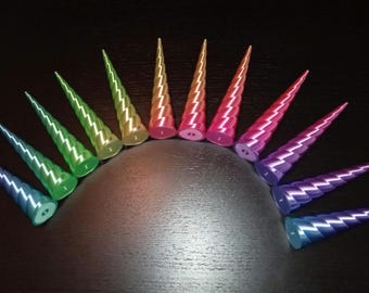 Unicorn horn, ring holder, display. Kawaii, cute accessories, help sorting your rings. Colorful and eye-catching home decor. Rainbow HBTQI+.