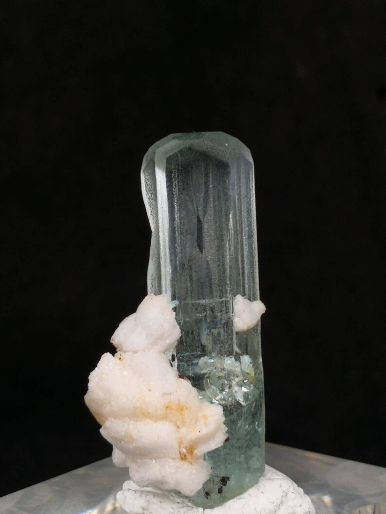 Aquamarine specimen