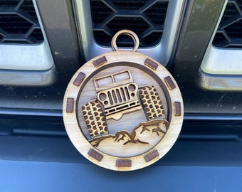 Handmade Cherry Plywood Jeep Ornament: Rustic Farmhouse Decor