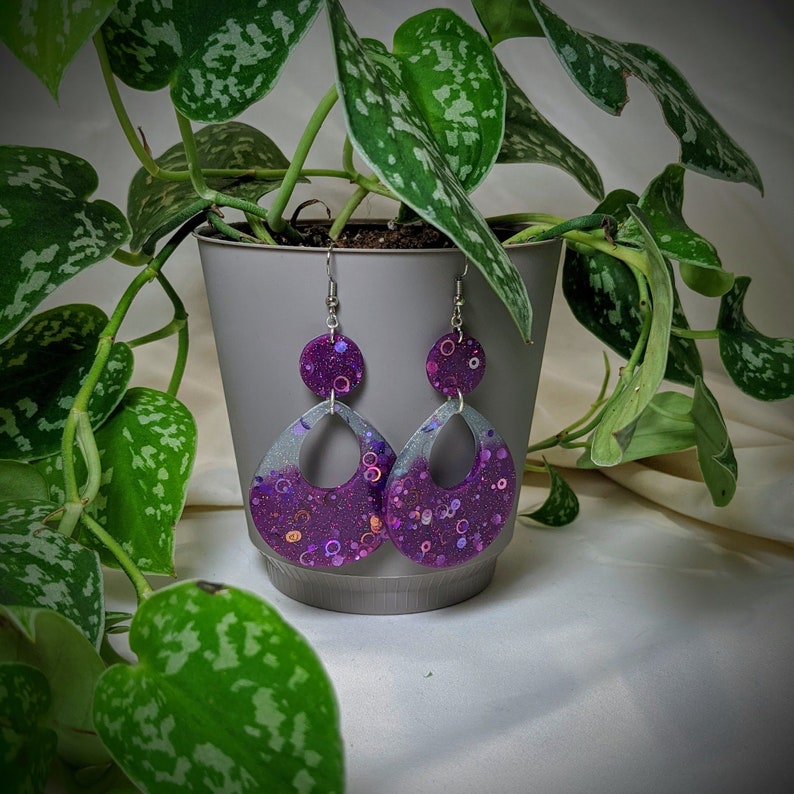 Purple Silver 70/'s Mod Inspired Handmade Resin Earrings