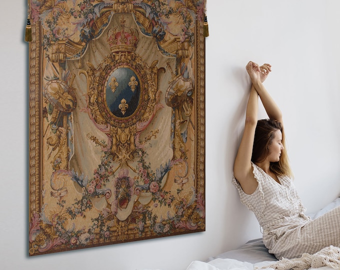 French Woven Wall Tapestry: Grandes Armoiries Creme, Medieval Fleur de Lys