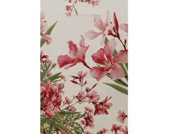 Laurel Table Runner - Elegant Green Leaf Pattern Dining Decor Kitchen Linen Farmhouse Wedding Centerpiece