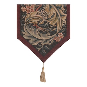 William Morris Red Tapestry-tafelloper: jacquardgeweven, met de hand afgewerkt