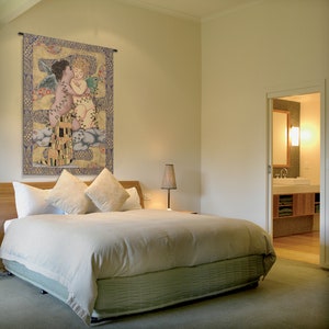 Gustav Klimt 'The First Kiss' Tapestry Wallhanging, Jacquard Woven Wall Tapestry image 10