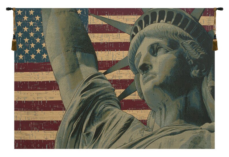 Statue of Liberty European Wall Tapestry - American Flag Background Wall Decor Art - Woven Italian Wall Tapestry - Famous Art Wall Hnaging