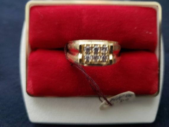 Fabulous Fakes: Unisex Ring, Array of Cut CZ size… - image 1
