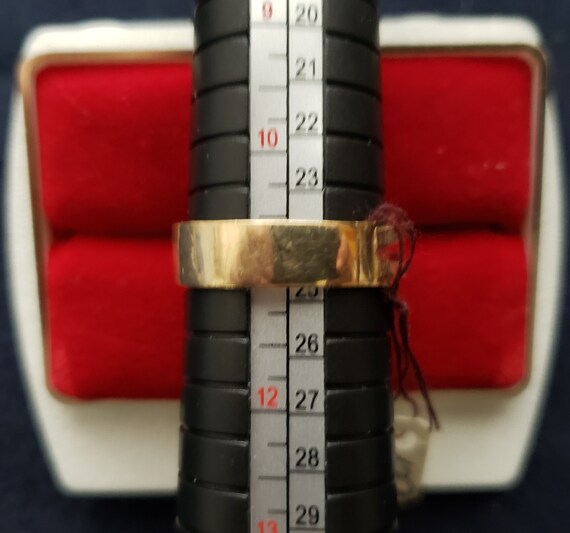 Fabulous Fakes: Unisex Ring, Array of Cut CZ size… - image 3