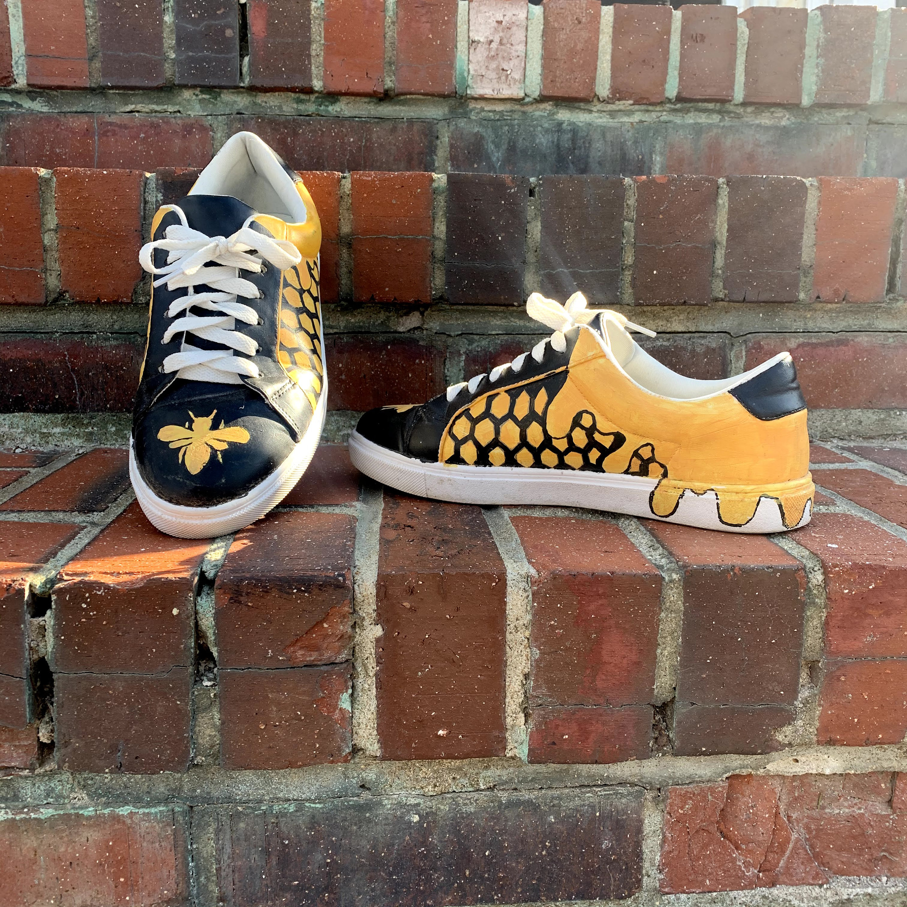 toms bee shoes