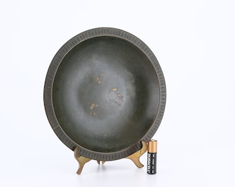 Vintage Catchall - Round Footed Metal Trinket Dish, Coin Tray - Sturdy and Heavy 7 1/2&quot; Diameter - Beautiful Home Decor