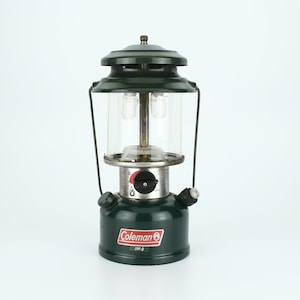 【新品】Coleman One Mantle Lantern 286Aレッド ② コールマンレッドをまとった286Aワンマントルランタンが登場
