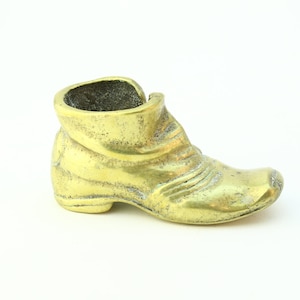 Vintage Brass Shoe Figure Collectible Matchstick Holder Figurine - Brass Decor