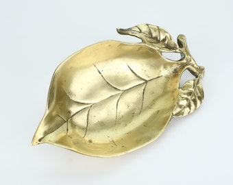 Vintage Leaf Shaped Brass Dish - Decorative Mid-Century Brass Tabletop Coin/Key Tray - Chic Brass Home Decor
