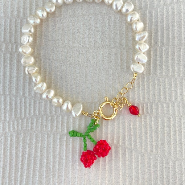 The Cherry Bracelet / Cherry Bracelet / Pearl Bracelet / Funky Bracelet/Bracelet /Fall Bracelet