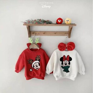Sudadera de cuello redondo con bordado navideño de Mickey y Minnie. Suéteres navideños mágicos a juego para toda la familia.