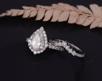 10*7 mm Pear Diamond 2.30 CT Moissanite Diamond Ring With Unique Halo And Matching Round Moissanite Diamond Band, Bridal Ring Set For Her,