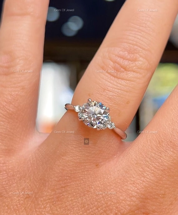 Round Moissanite Diamond 1CT Diamond With Side Accent Round