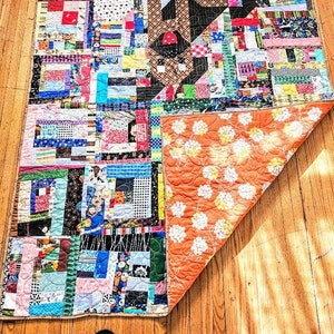 Vintage Round, Ruffled Primary Calico Colors Patchwork Pattern 