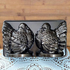 NORDICWARE Double Turkey Cake/Mold Pan Heavy Quality Aluminum Bronze Color  Made in USA