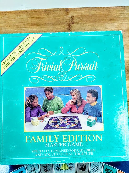 Trivial Pursuit Family Edition Master Game SEPARATE CARDS FOR KIDS & ADULTS  NEW