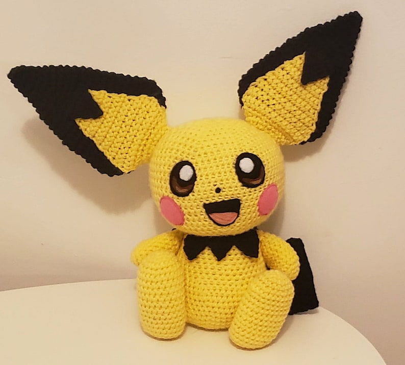 Yellow Mouse Crochet Pattern Amigurumi image 1