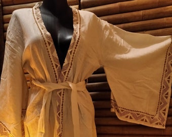 Organic cotton Kimono Japanese bell sleeves. Block print. India.