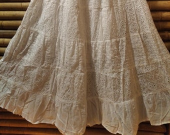 White cotton skirt, Ibizan style, 100% cotton, handmade. India.