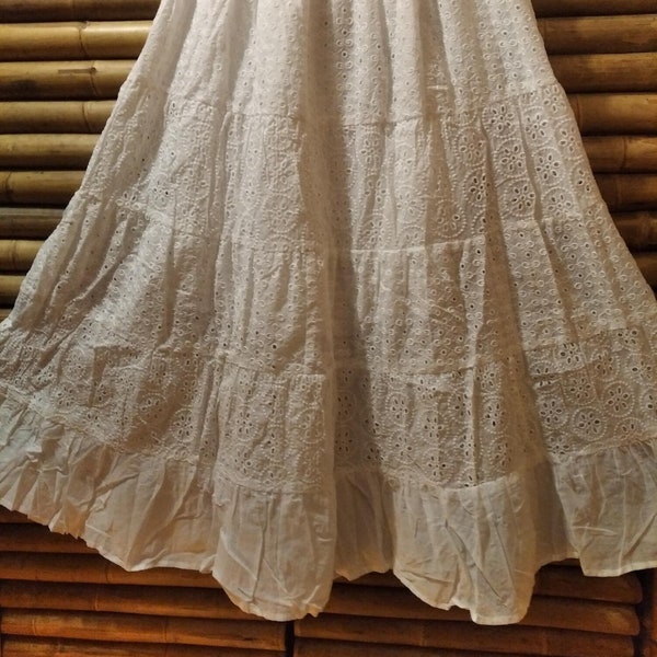 White cotton skirt, Ibizan style, 100% cotton, handmade. India.