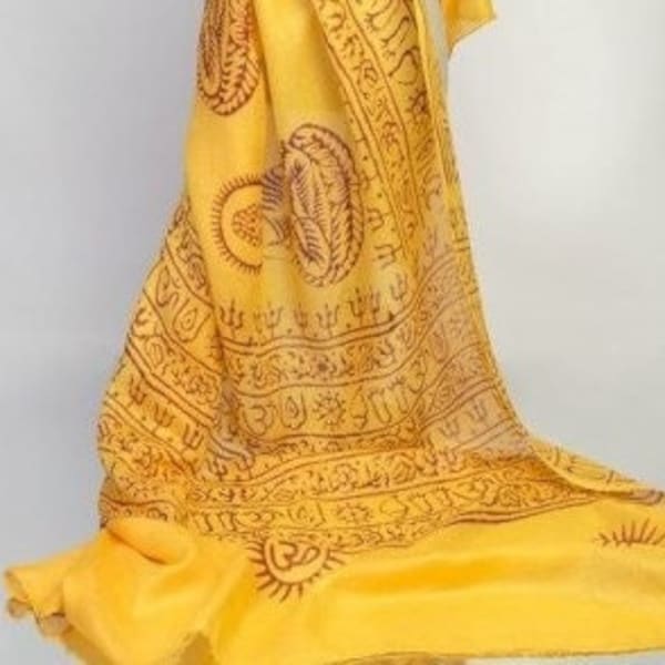 Varanasi scarf, large handmade shawl, print symbols. India.