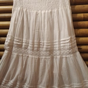 Falda blanca algodón, estilo ibicenco, 100 % algodón, hecha a mano. India. imagen 7