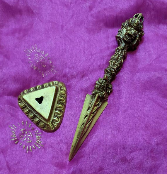 Handmade Tibetan Buddha Phurba (Ritual Dagger) With Base - Copper Vajra, Approx. 17cm, For Decoration, Collection, Or Spiritual Gift