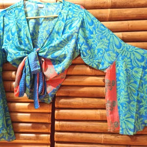 Top blouse made of recycled silk sari fabric, with butterfly sleeves 5