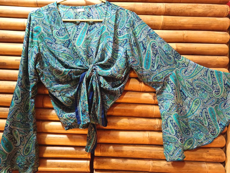 Top blouse made of recycled silk sari fabric, with butterfly sleeves 12