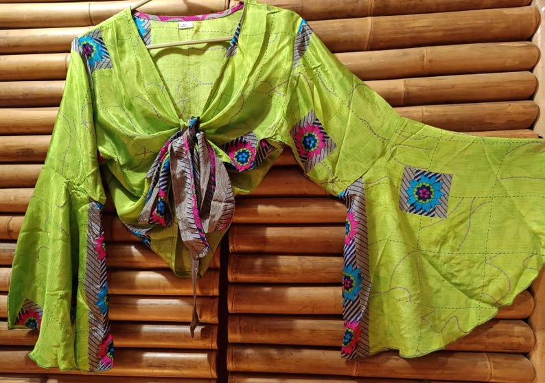 Top blouse made of recycled silk sari fabric, with butterfly sleeves 9