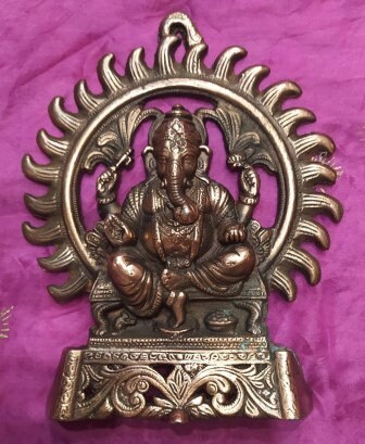 Metal Lord Ganesha figure. Buddhism, Hinduism, handmade in India. Decoration, statue, home, altar. 22x17cm.