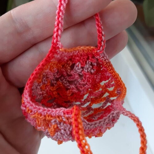 Orange Miniature String Bag for doll. Dollhouse Accessories shops 1:6 scale doll. Tiny Retro Net Bag. Shopping Bag for Dolls. Beach doll handbag