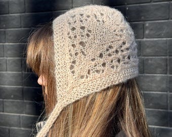 Bonnet en tricot de dentelle pêche, bonnet en mohair tricoté main, foulard ajouré, accessoire pour cheveux fait main, couvre-chef romantique doux