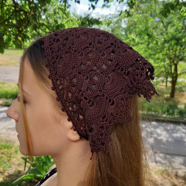 Brown lace bandana headband. Beach crochet kerchief. Lace triangle head scarf designer. Summer cotton kerchief. Lace head band for girl