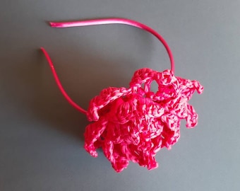 Rose Flower headband, Neon pink Raffia Headband. Trendy straw headpiece. Designer straw headband. Woven raffia hair accessory handmade