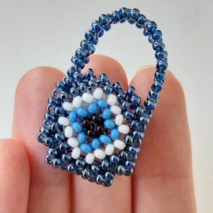 Puppenhandtasche 1/6 Doll Perlen Geldbörse. Miniatur böse Augen Perlen Tasche für Puppen. Winzige perlenbesetzte Handtasche. Winziges exklusives Puppenhaus Zubehör