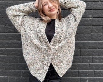 Cardigan en grosse maille en mohair pour femme - Pull en laine mélangée tricoté à la main, cardigan confortable surdimensionné avec boutons, tricots d'hiver faits main