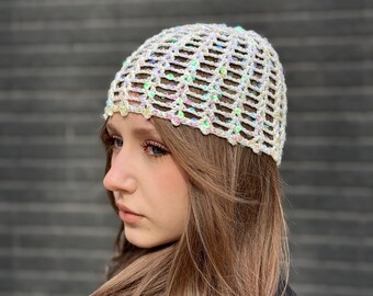 Bonnet au crochet en maille scintillante avec paillettes - Bonnet en dentelle faite main, bonnet bohème en filet, bonnet d'été léger, accessoire pour cheveux festival