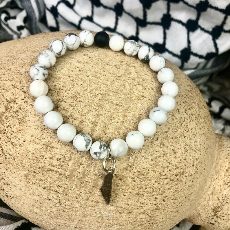 White Howlite with 1 Black Matte Agate Gemstone Stretch Bead Bracelet /& 925 Sterling Silver Palestine Map Hanging Charm