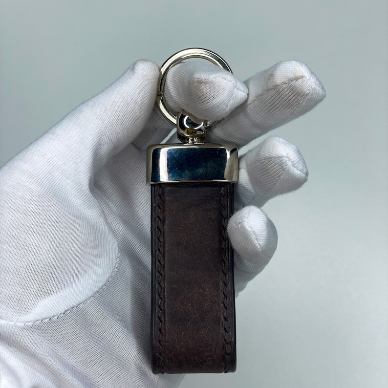Luxury leather keychain V6 Leather Keyring Leather Key Fob car keyring