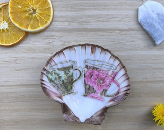 Scallop shell decoupaged tea bag tidy