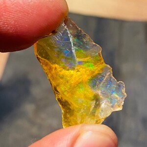 Opale bicolore grezzo opale etiope pezzi campioni di minerali fini grezzi per sfaccettatura pendente grezzo gioielli grezzi opale Welo opale di fuoco opale naturale
