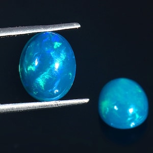 Superbe paire - opale bleue, opale paraiba d'éthiopie - cabochon ovale Welo opal 3.80CTS haute joaillerie opale paraiba teinte lisse, pierre précieuse
