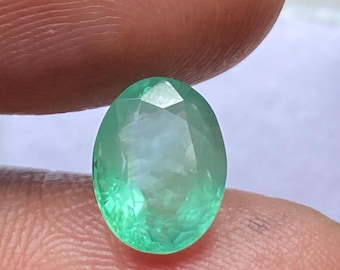 Vivid Green Emerald 2.15ct Oval Cut Zambian Gemstone 7x10mm